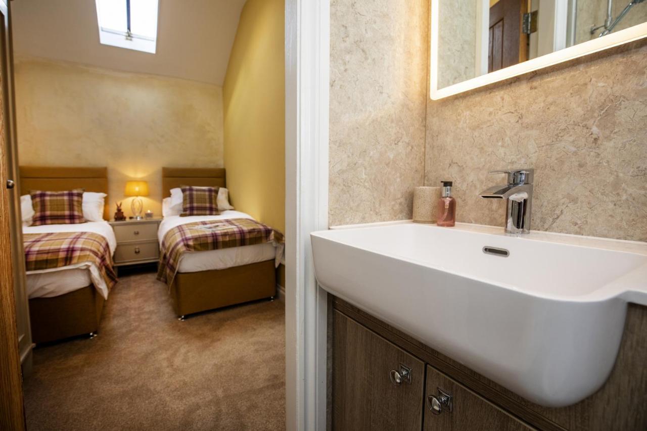 Thirley Cotes Farm Cottages Scarborough Extérieur photo