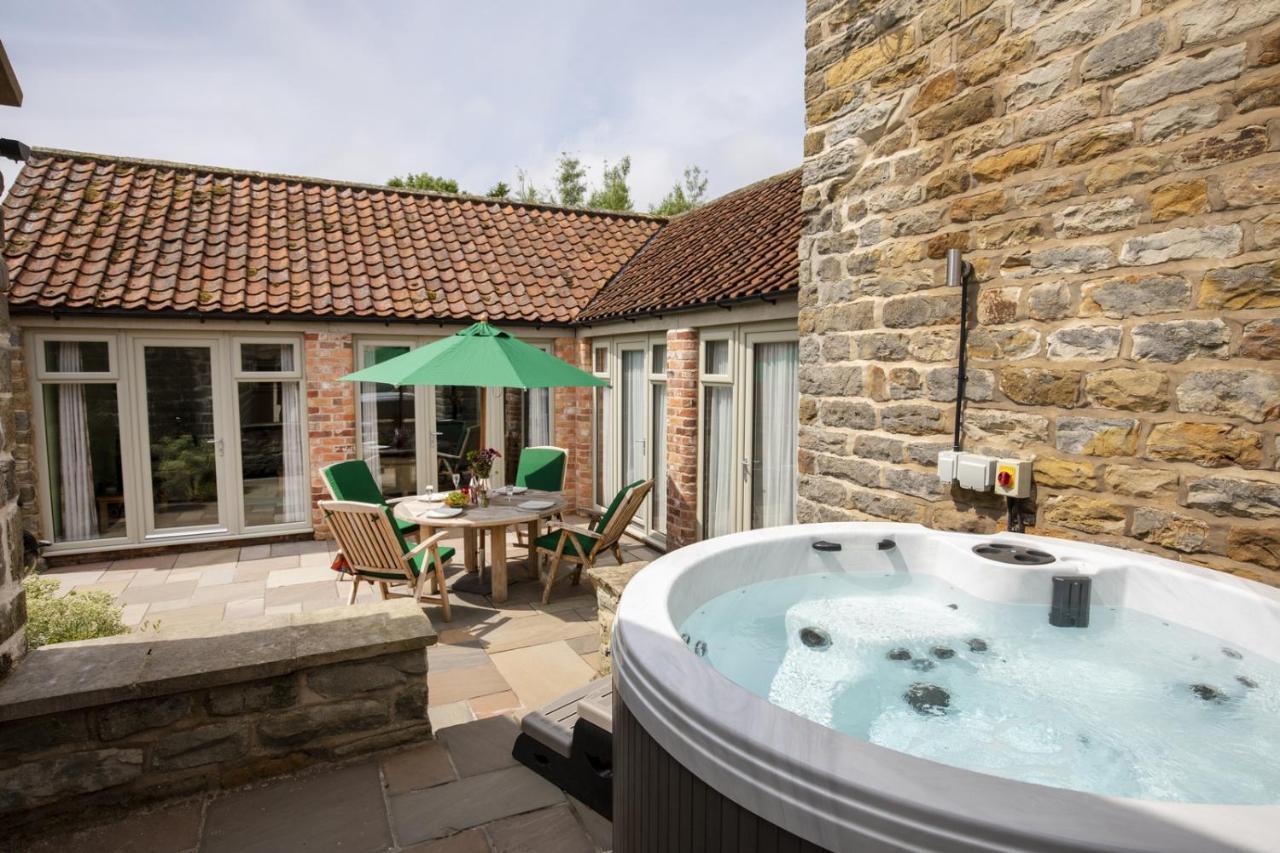 Thirley Cotes Farm Cottages Scarborough Extérieur photo